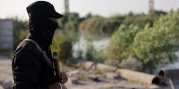 Explosies in Damascus tijdens bezoek Macron: chaos en onrust in Syrië