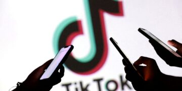 EU dreigt TikTok met megaboete voor kinderbeschermingsovertredingen