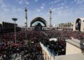 Massale pelgrimstocht voor lichaam Ali Khamenei naar moskee – 20 miljoen verwacht