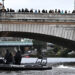 Politiewaterscooter stort neer op Westminster Bridge: vijf agenten gewond