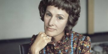 Tanja Koen, eerste NCRV-televisieomroepster, overleden op 100-jarige leeftijd.