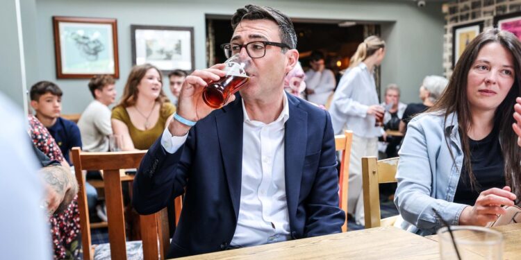 Britse pub No 10 betrokken bij discussie over ‘verticaal drinken’