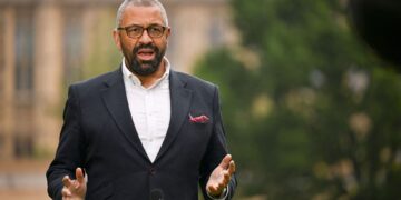 Tory MP verlaat schaduwkabinet om te strijden voor burgemeesterschap van Londen