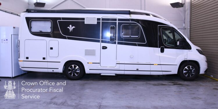 SNP schrapt waarde van motorhome, schuld van £60k nog steeds open.