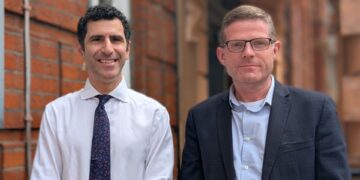 Britse man ondergaat succesvolle hersentumoroperatie met hulp van AI.