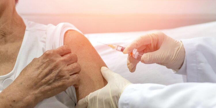 Shingles vaccin vermindert risico op beroerte en hartziekte, blijkt uit onderzoek.
