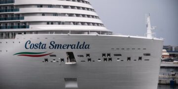 Passagiers verbannen van cruiseschip na gewelddadige vechtpartij op Middellandse Zee-reis.