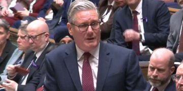 Sir Keir Starmer treedt af als MP, Londen bij-verkiezing geactiveerd.