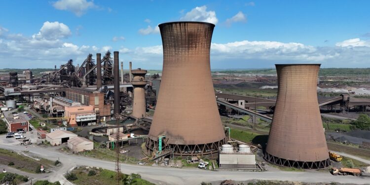 British Steel verliest £1.3m per dag zonder geloofwaardig reddingsplan, waarschuwen MPs.