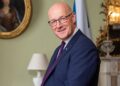 Swinney onthult plannen voor gezondheidsraden, misogyne wet en buskaartjes van £2.