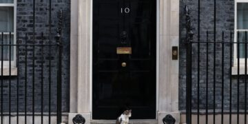 Veiligheidslek blootgelegd in 10 Downing Street vermelding op Booking.com