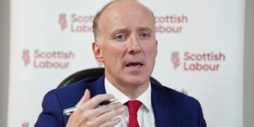 Michael Marra benoemd tot nieuwe leider van Schotse Labour.