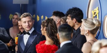 De Bondgenoten triomferen met Gouden Televizier-Ring.