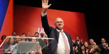 Opstand Lib Dem triple lock versterkt door gelekte informatie naar Sky News.