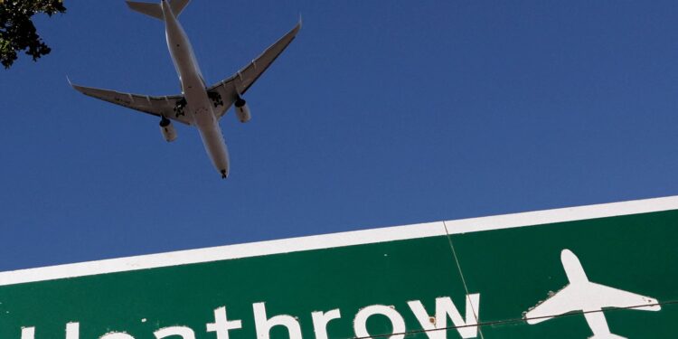 Heathrow-uitbreiding stimuleert groei, aldus kanselier.